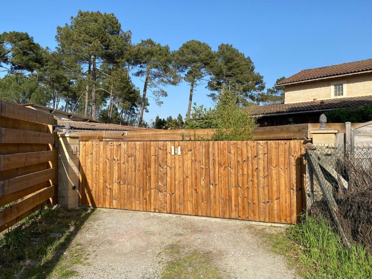 Vila Escale Sous Les Pins Salles  Exteriér fotografie